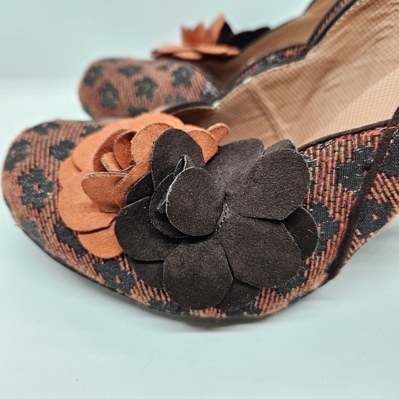 Ruby Shoo retro orange pumps with flower pattern and detail UK 7 EU 40 US 9 - Picture 11 of 11